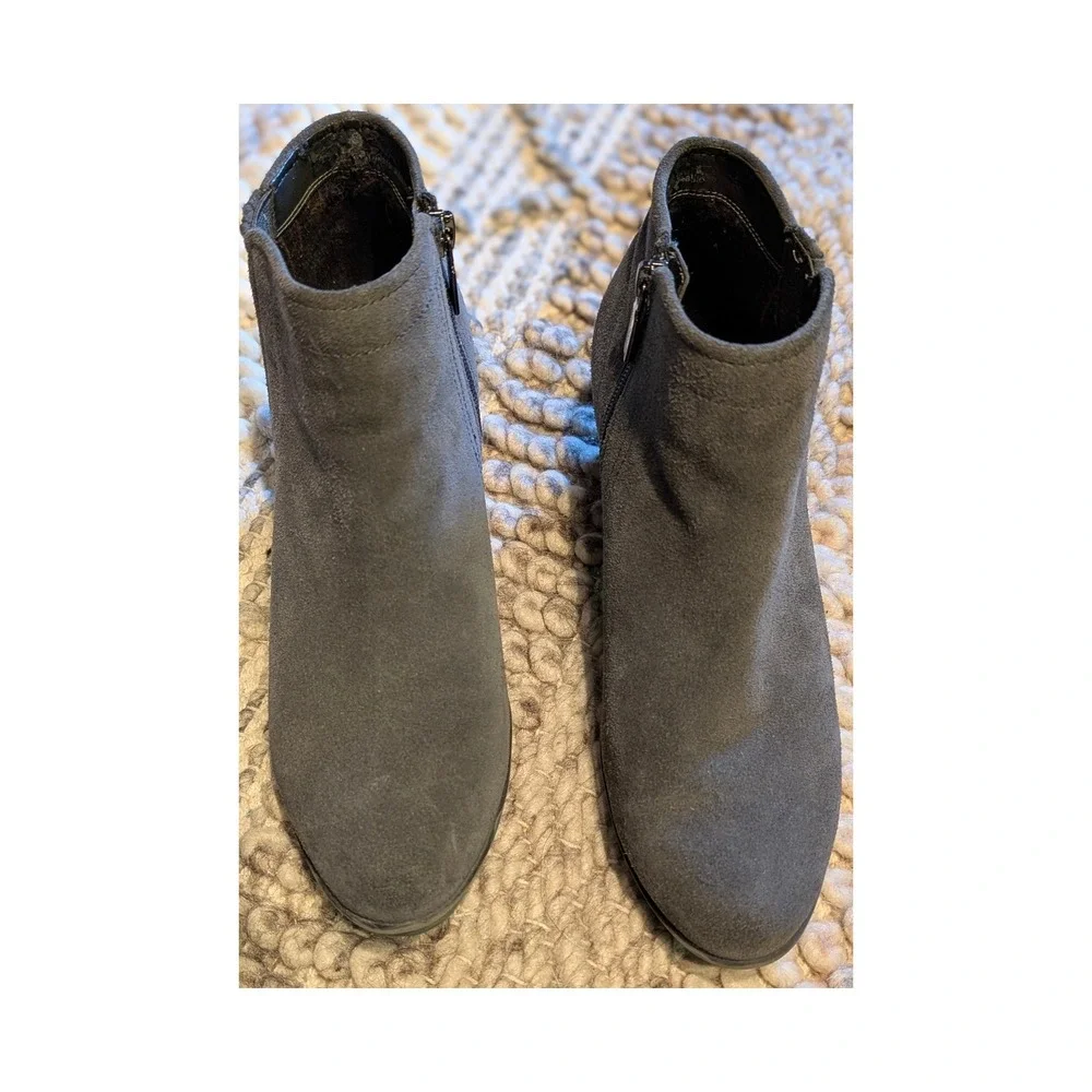 Blondo Waterproof Grey Suede Ankle Boots Block Heel Booties Almond Toe size 7